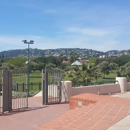 Les Alizes Apartament *